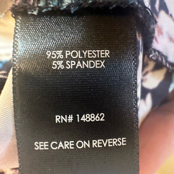 Torrid Madison Floral Button-Up Long Sleeve Shirt Multi Plus 1X - Picture 10 of 11